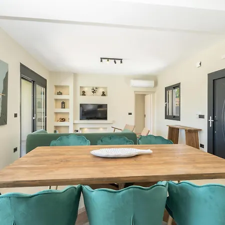 Casa Brand-new Luxury וילה